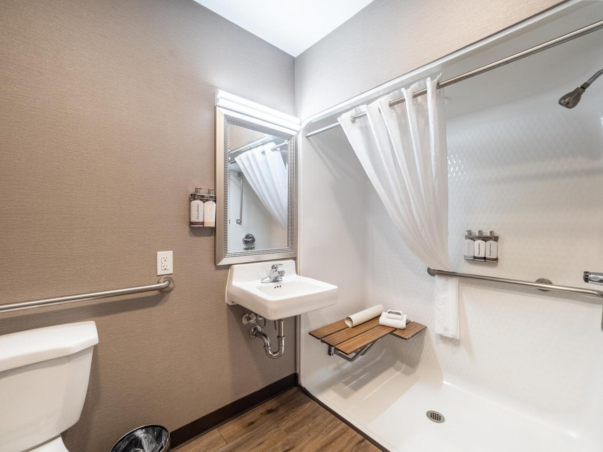 Baymont By Wyndham Anderson Motel Ngoại thất bức ảnh